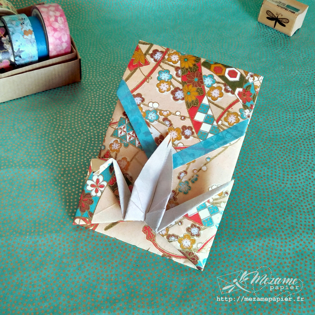 Enveloppe noshi bukuro pour étrennes de Noël, papier japonais plié en forme de grue orizuru